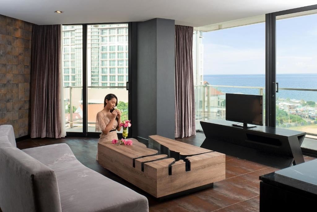 rooms-royal-suite-sea-view