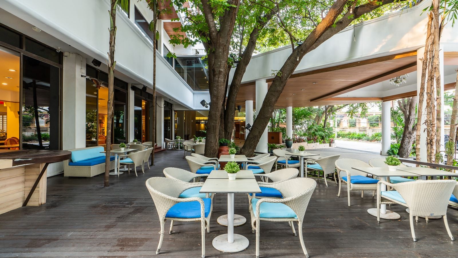 restaurants-rattana-coffee-shop