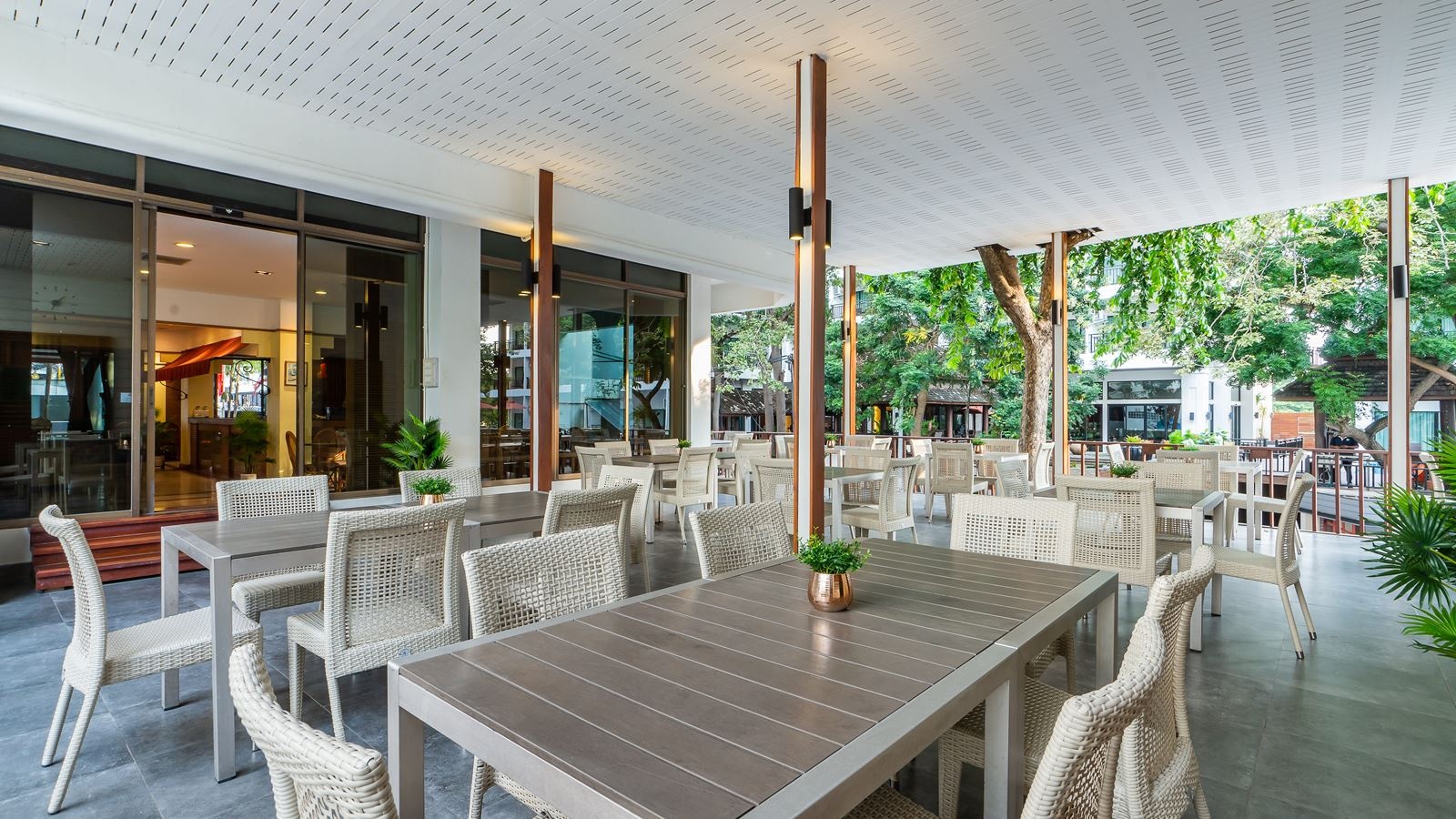 restaurants-rattana-coffee-shop