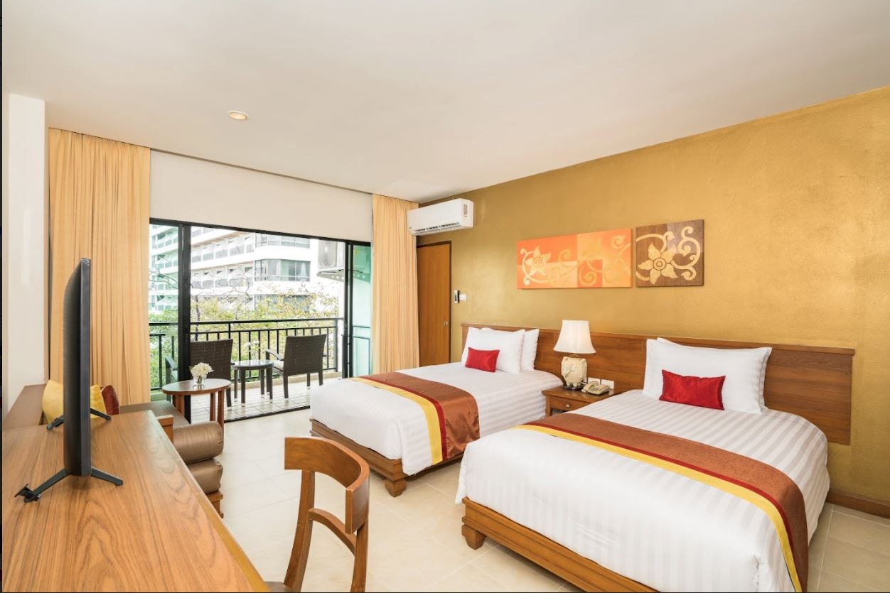 rooms-deluxe-room-roh