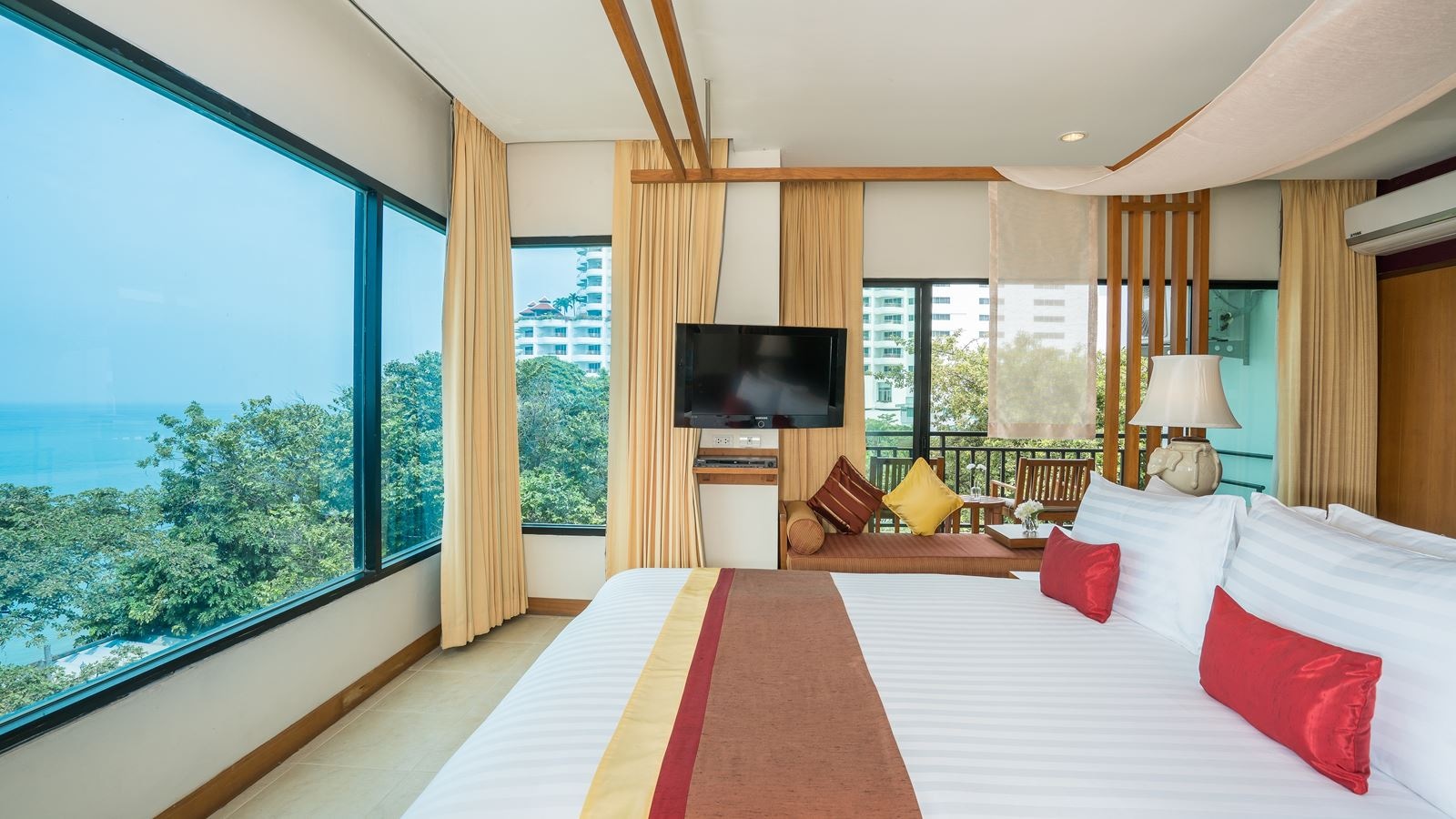 rooms-ocean-front-room