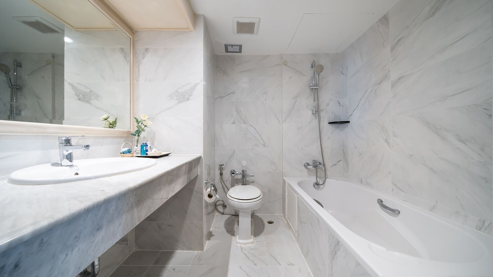 rooms-deluxe-ocean-view