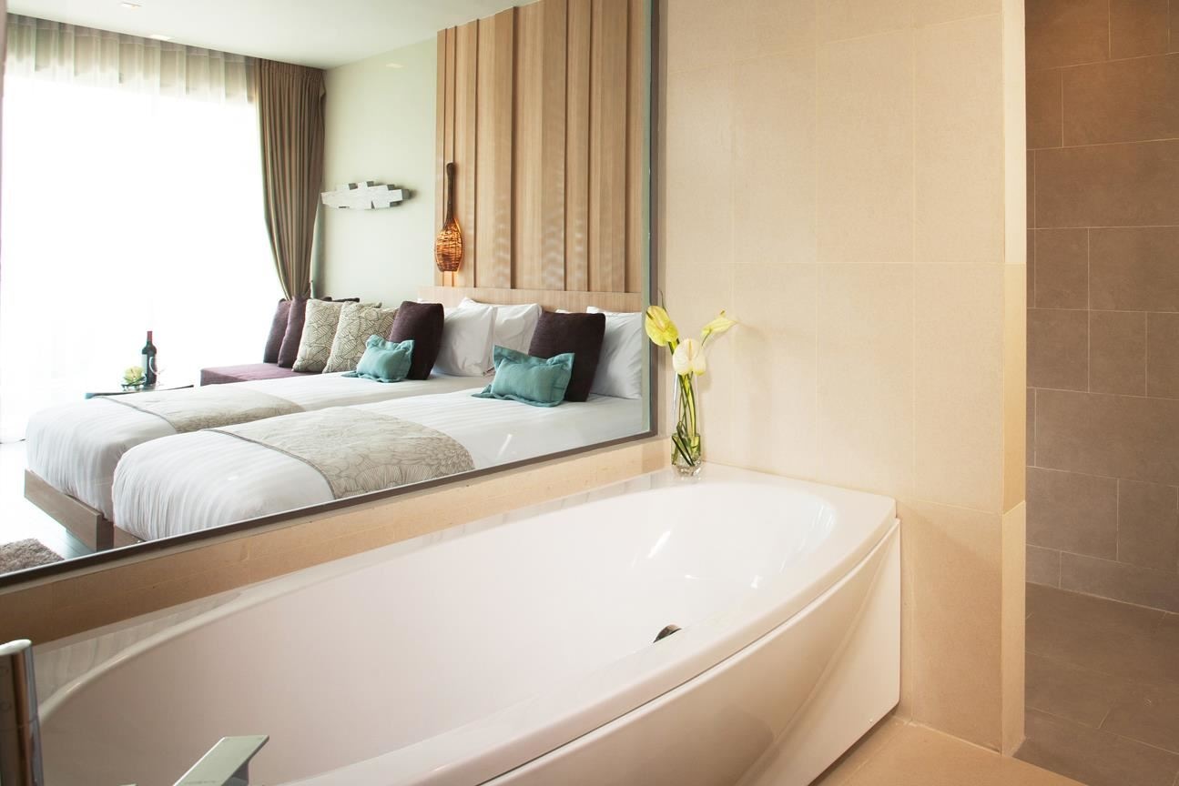 rooms-deluxe-sea-view