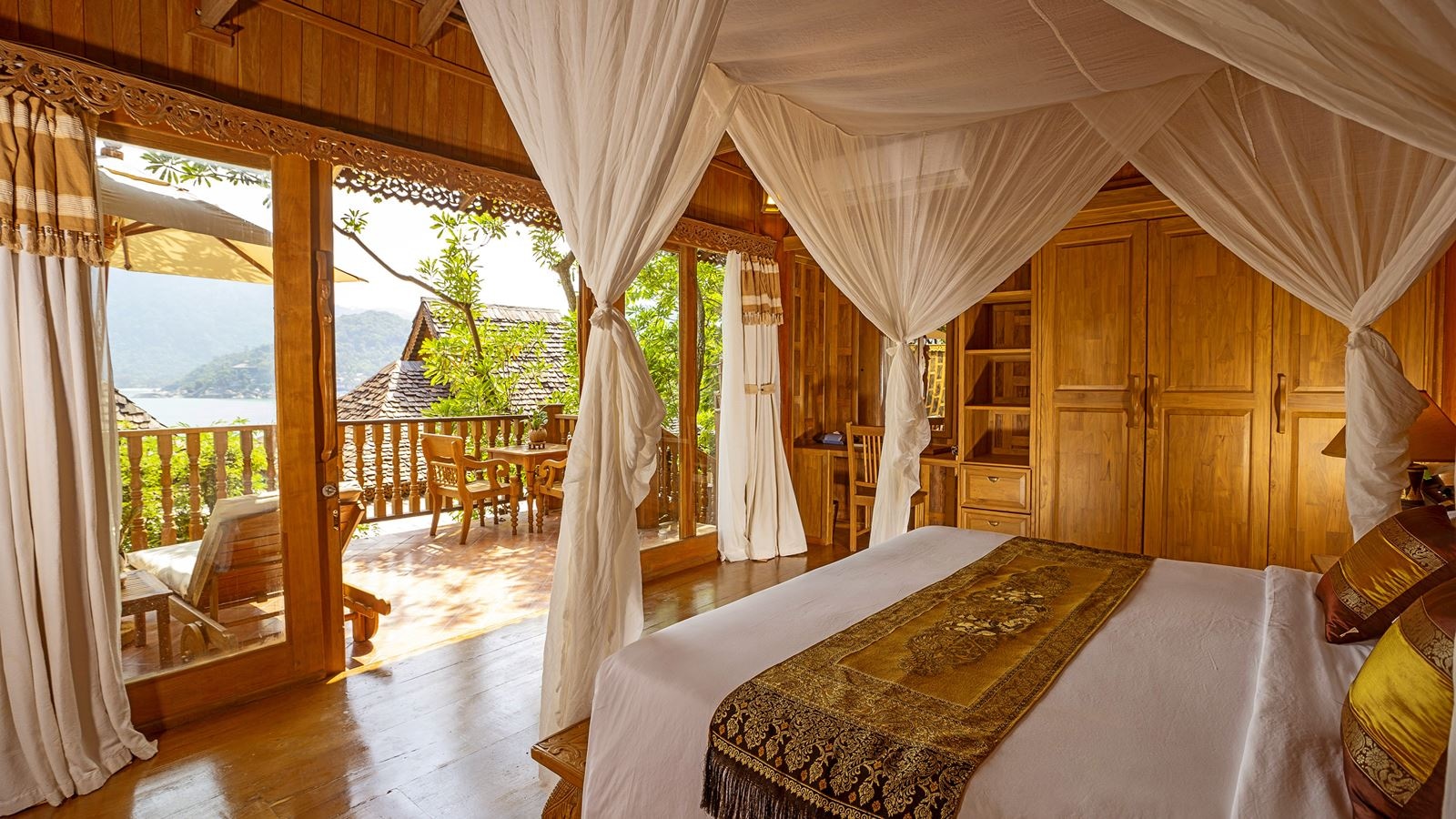 rooms-sea-view-pool-villa-plus