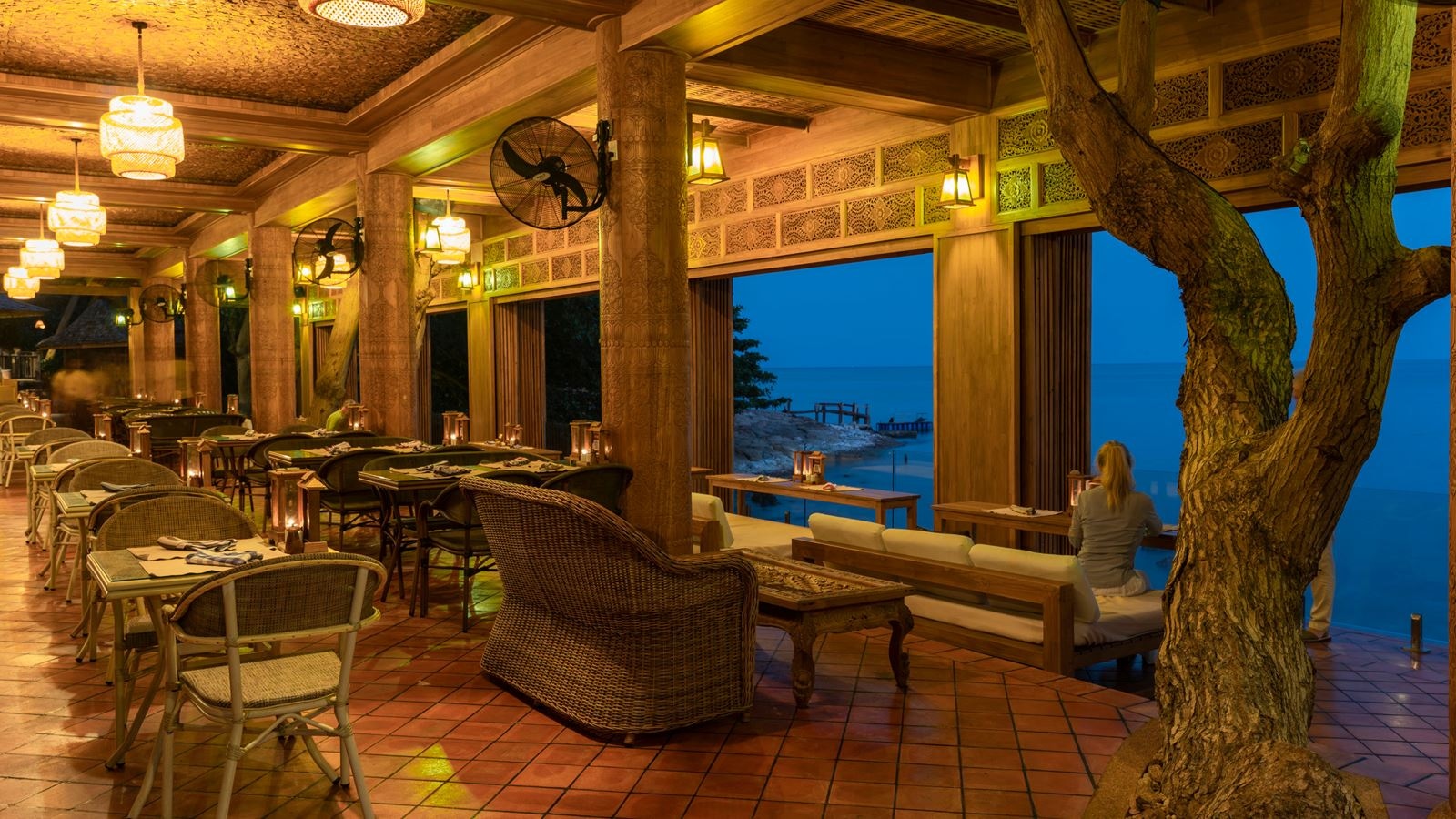 restaurants-by-the-sea-resertaurant-and-bar