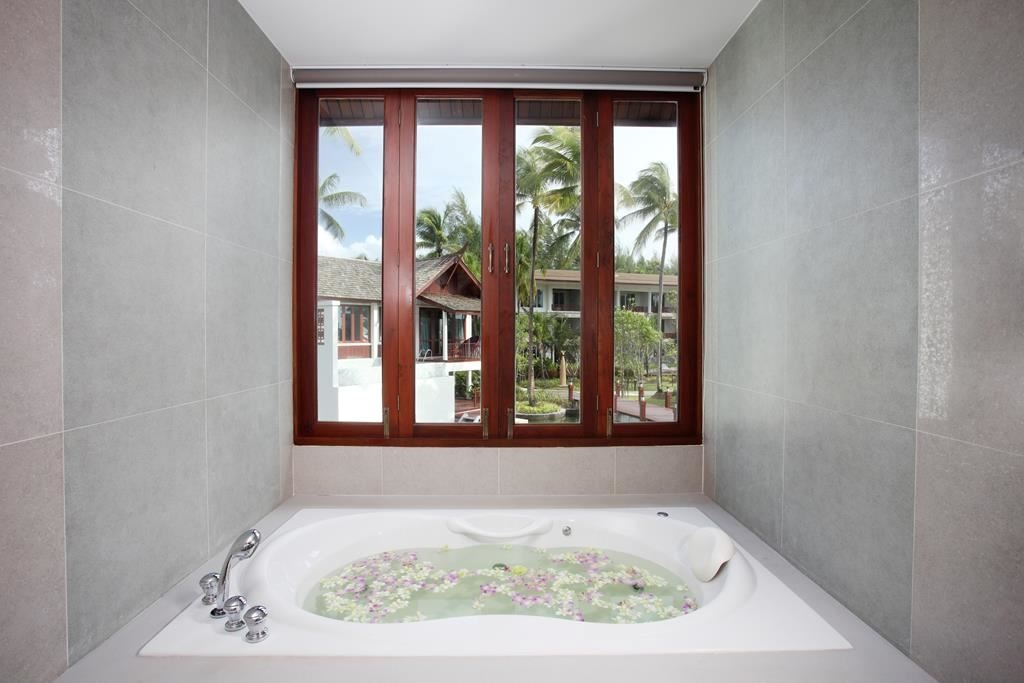 rooms-water-pool-villa