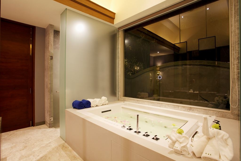 rooms-beach-front-pool-villa