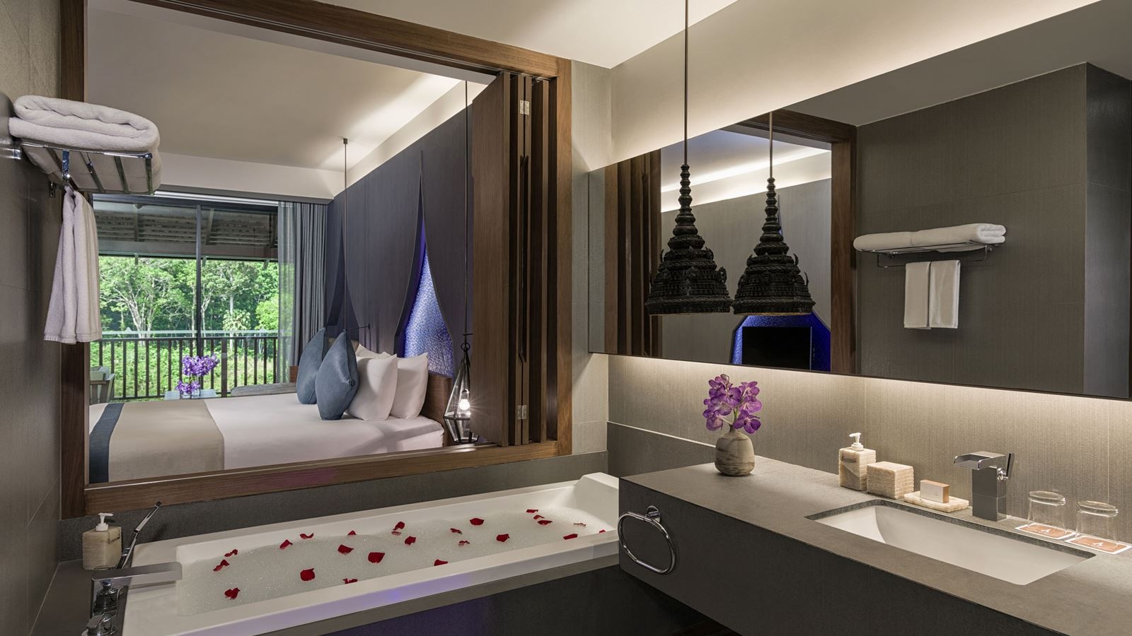 rooms-deluxe-room-pool-view-1-king-bed--1-sofa-bed