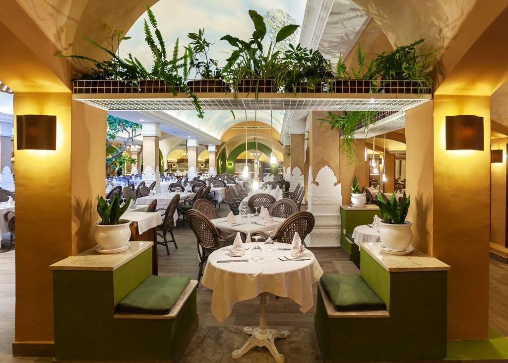 restaurants-mandesa--main-restaurant