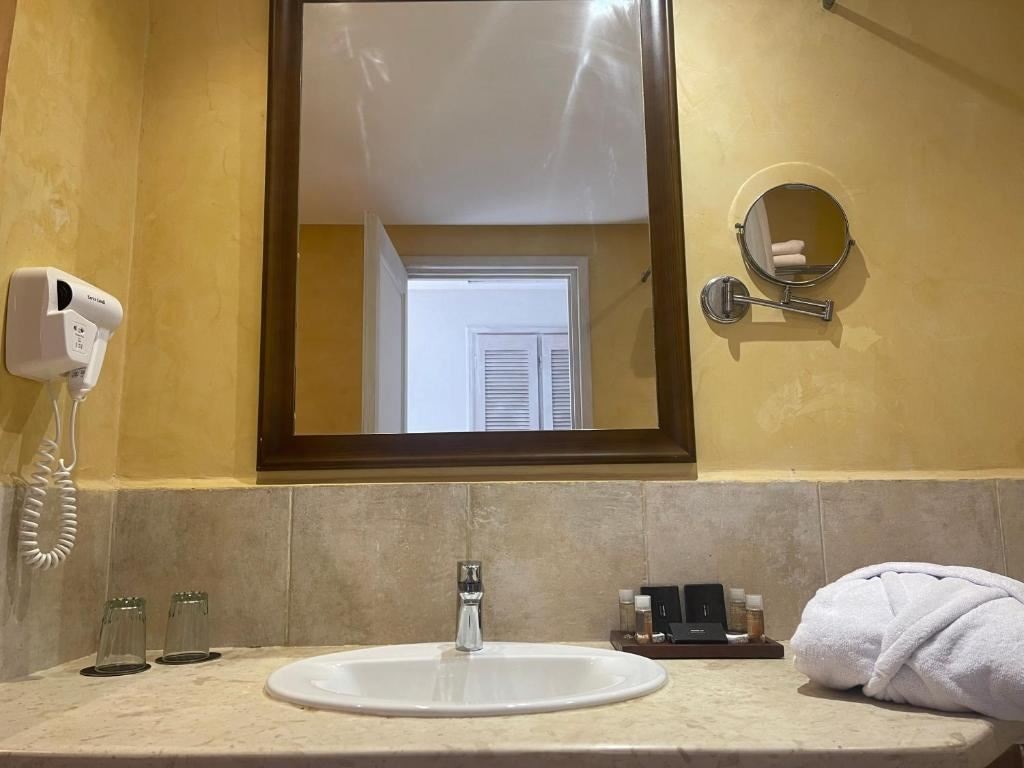 rooms-room-standard-garden-view