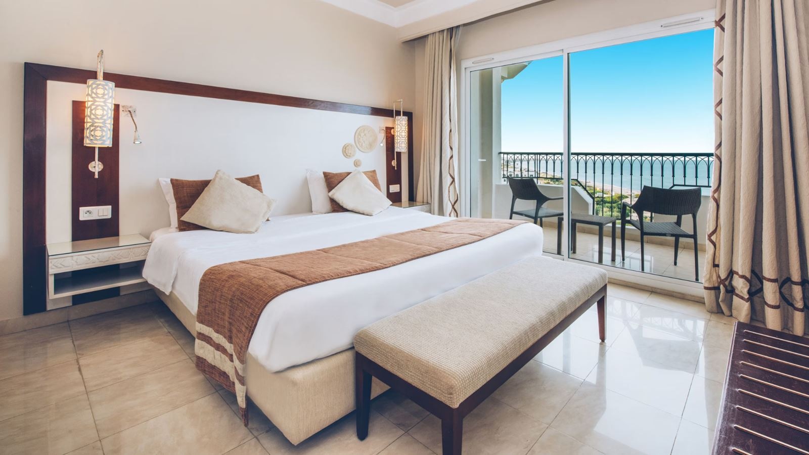 rooms-room-family-sea-view