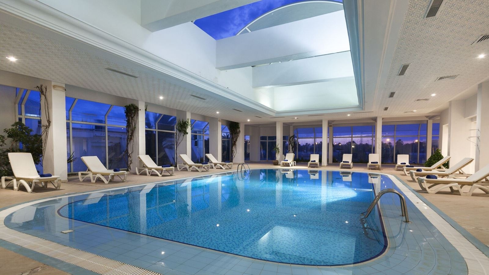 pools-indoor-pool