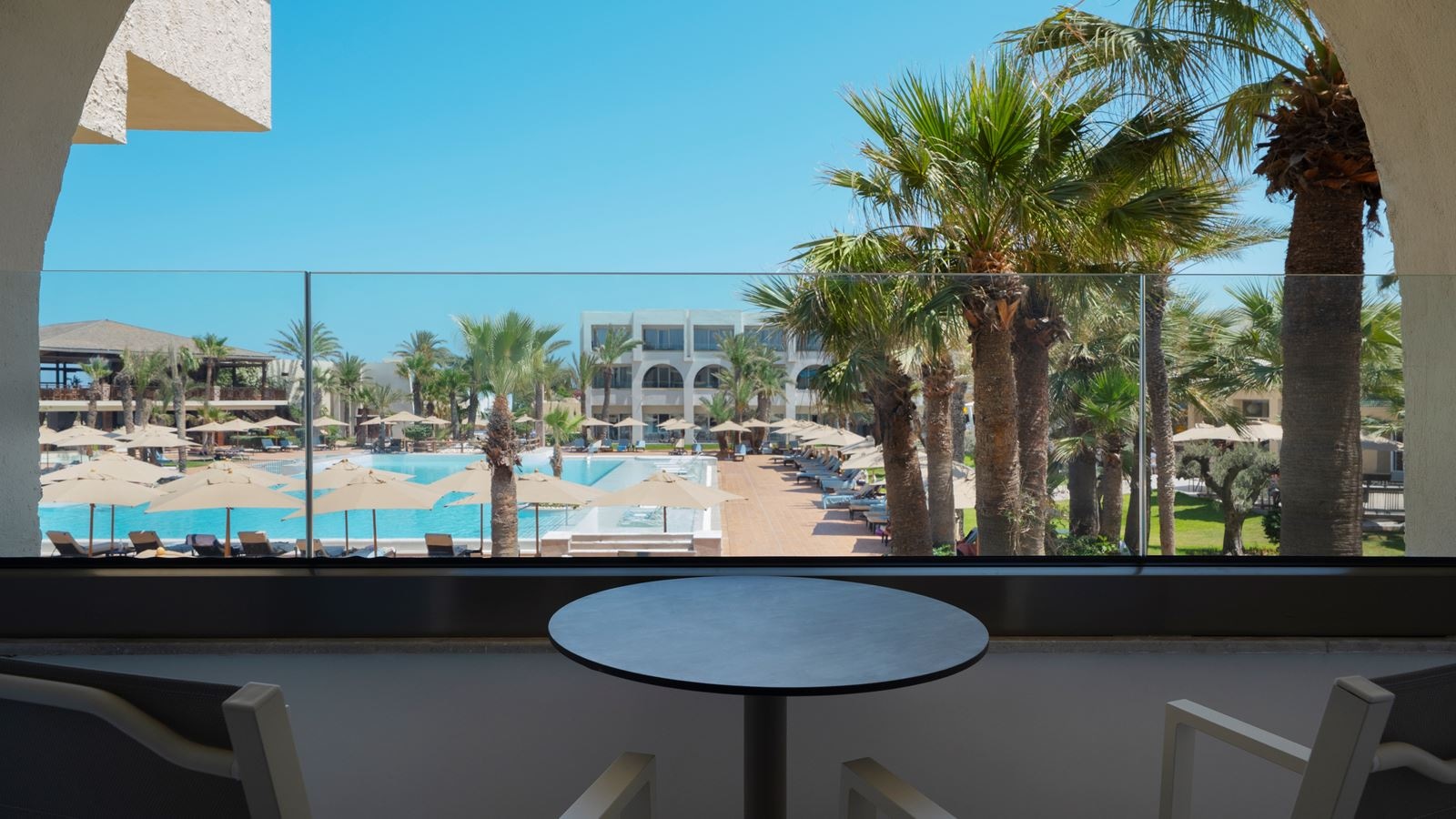 rooms-double-pool-view