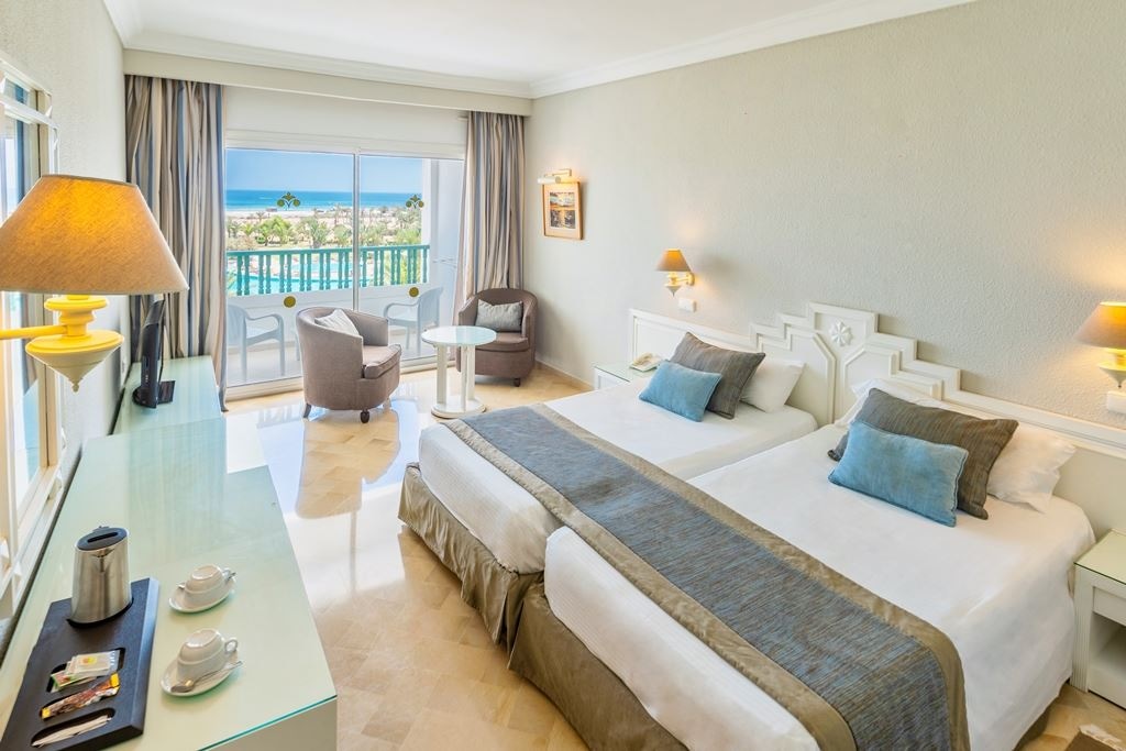 rooms-room-double-seaview