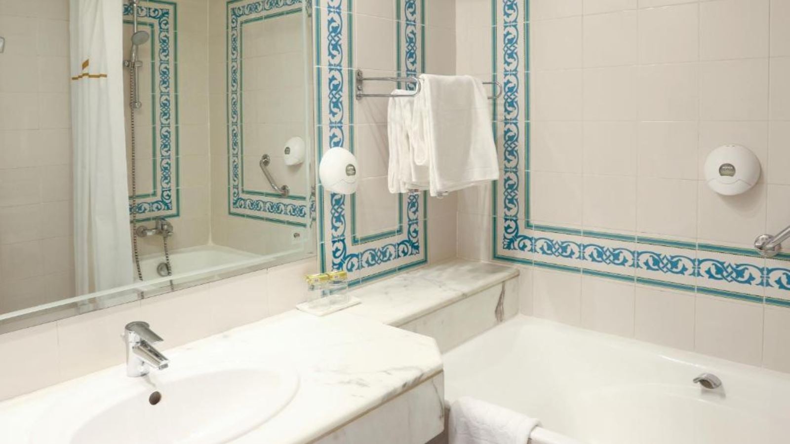 rooms-room-double-standard