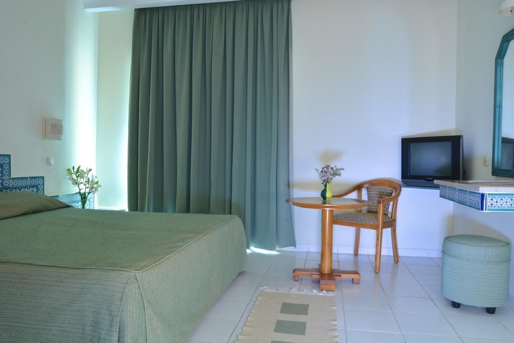 rooms-room-standard-gardenview