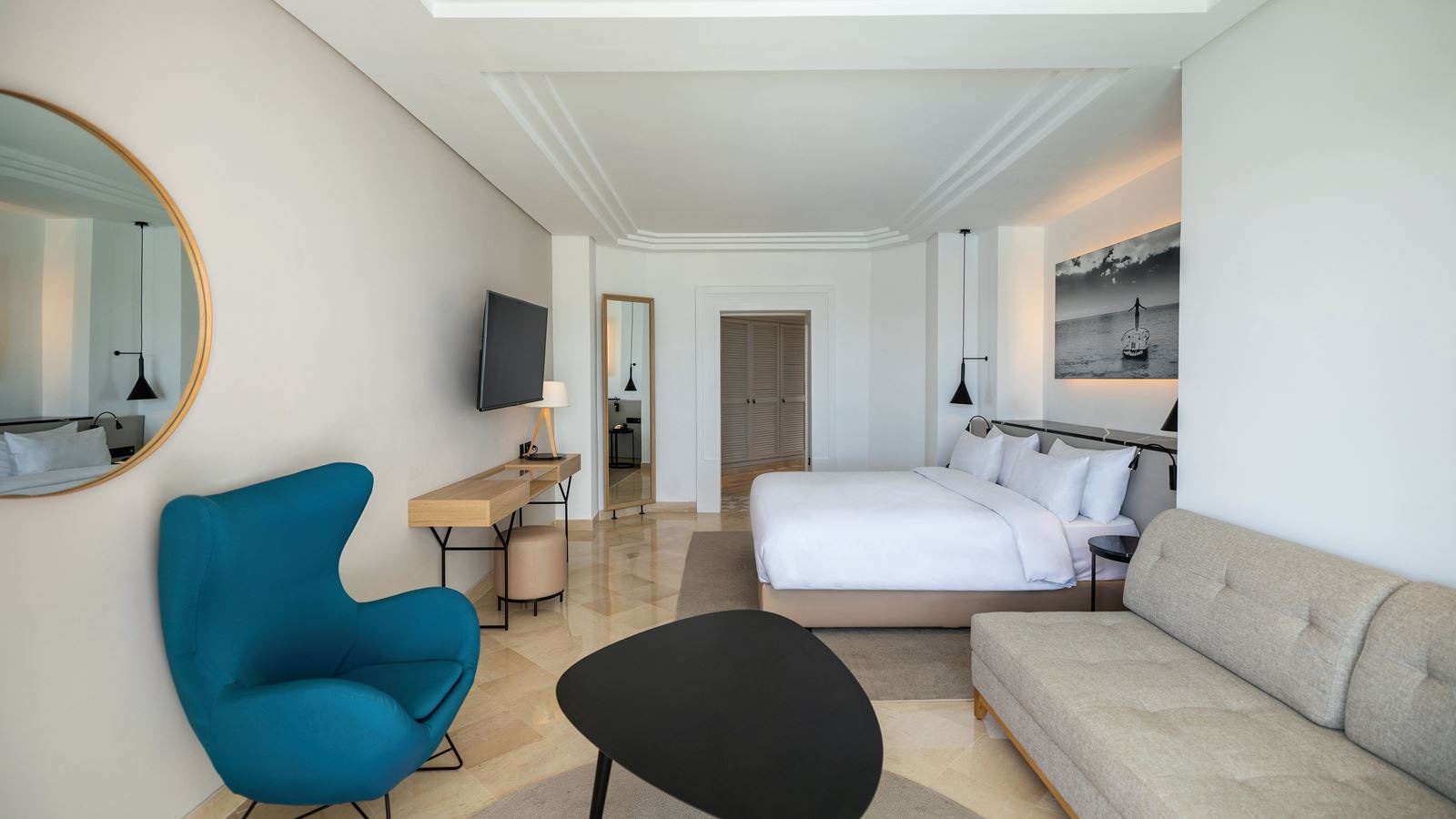 rooms-superior-room-sea-side-or-pool-side-balcony