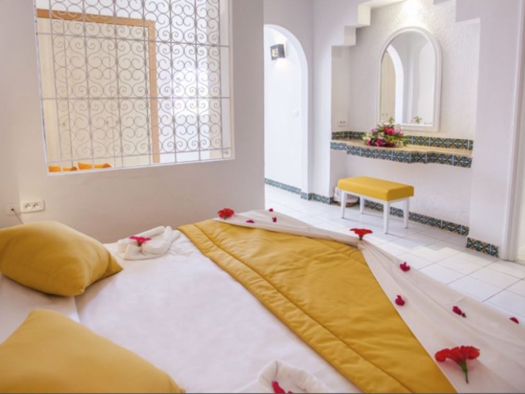 rooms-standard-double-room-garden-view