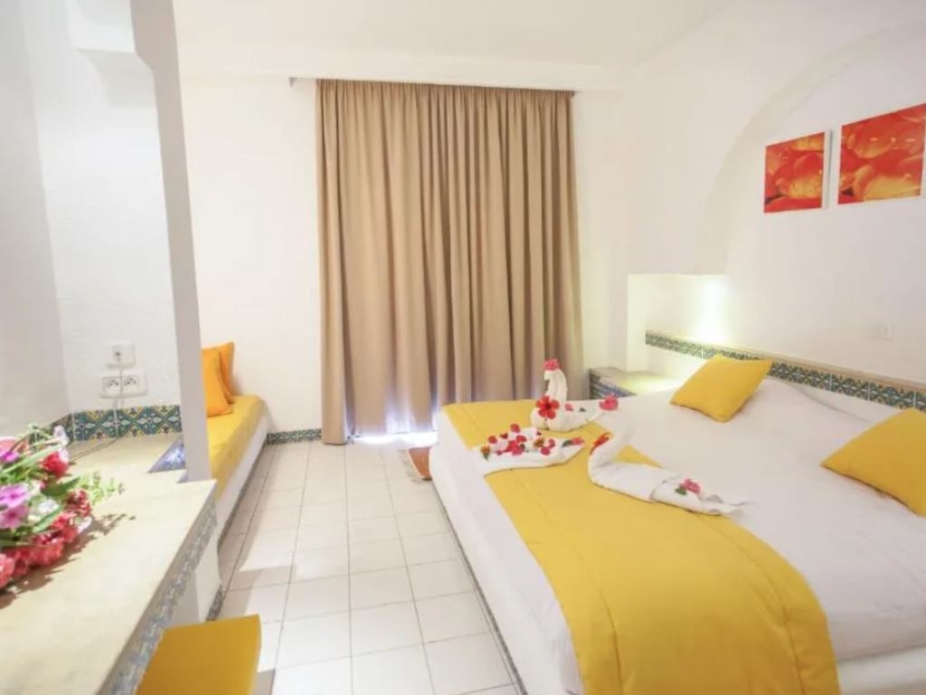 rooms-standard-quadruple-room