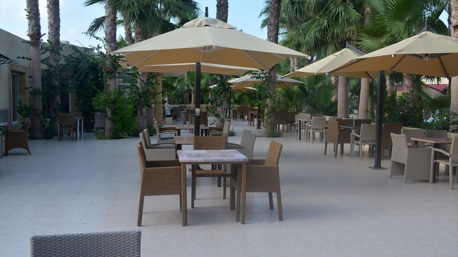 restaurants-la-taverne--main-restaurant