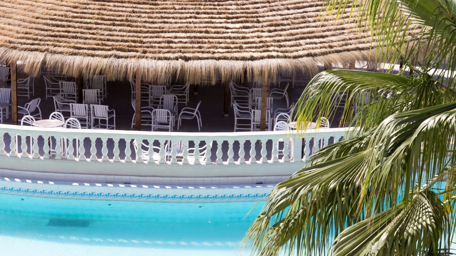 bars-pool-barbeach-bar