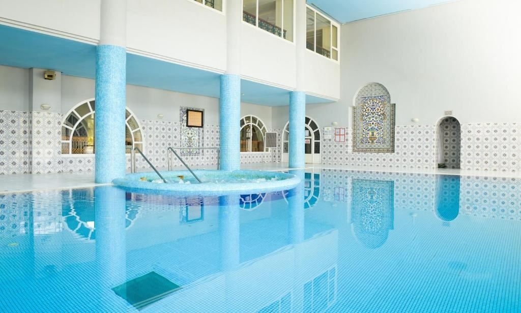 pools-indoor-pool