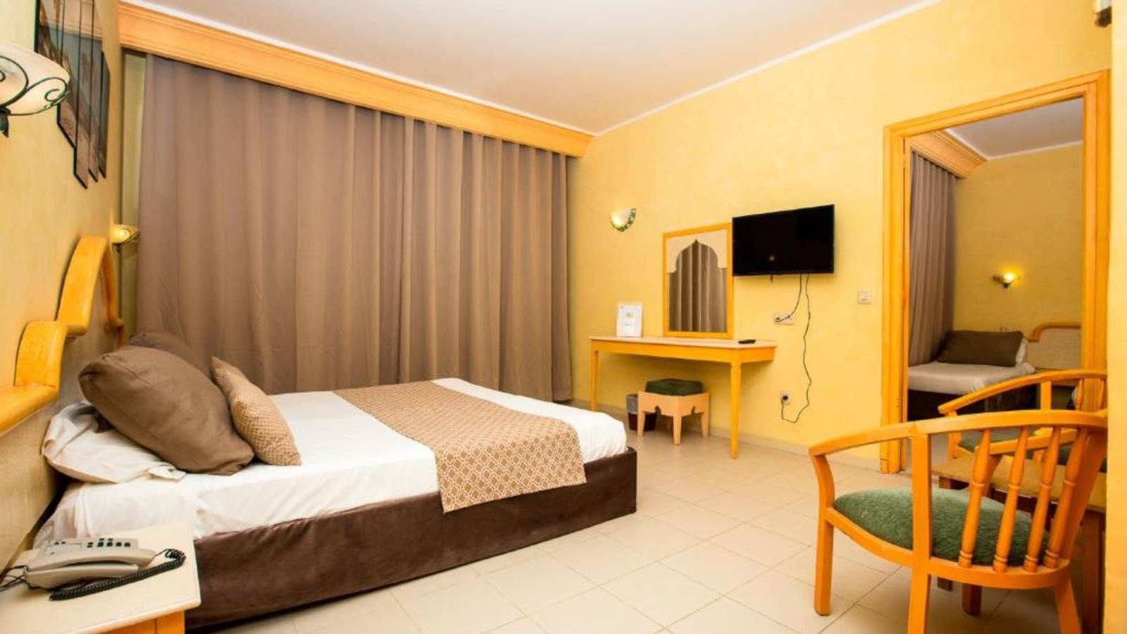 rooms-family-room-2-bedrooms