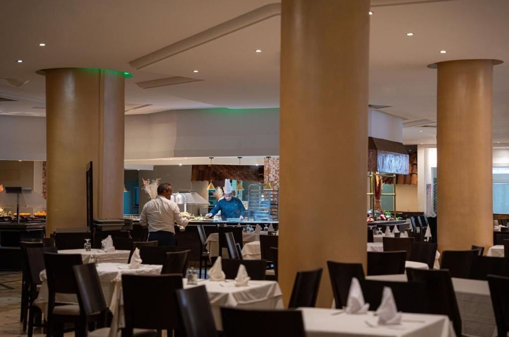 restaurants-restaurants