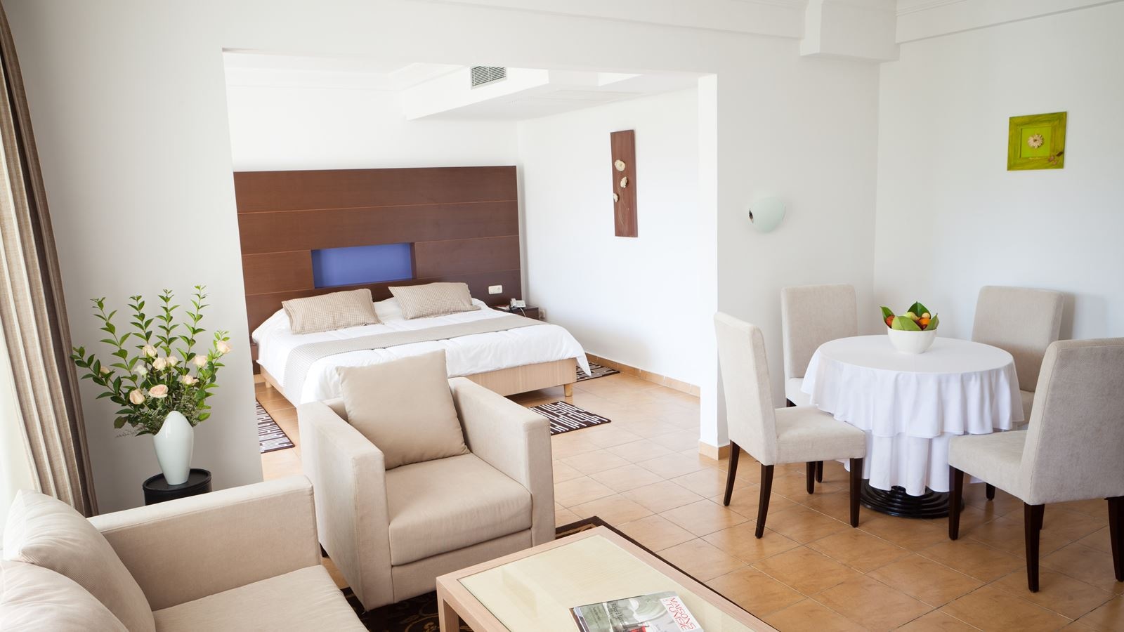 rooms-junior-suite-balcony-or-terrace