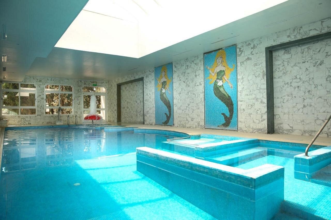 pools-indoor-pool