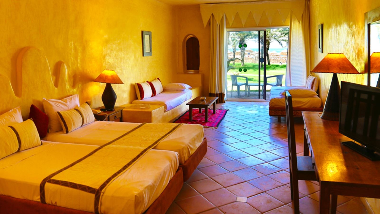 rooms-quadruple-standard-room