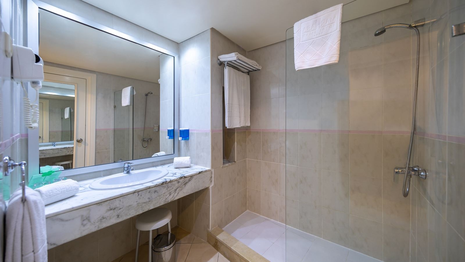 rooms-room-double-garden-view