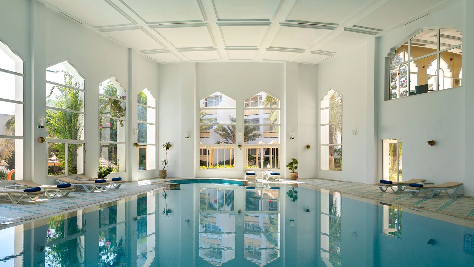 pools-indoor-pool
