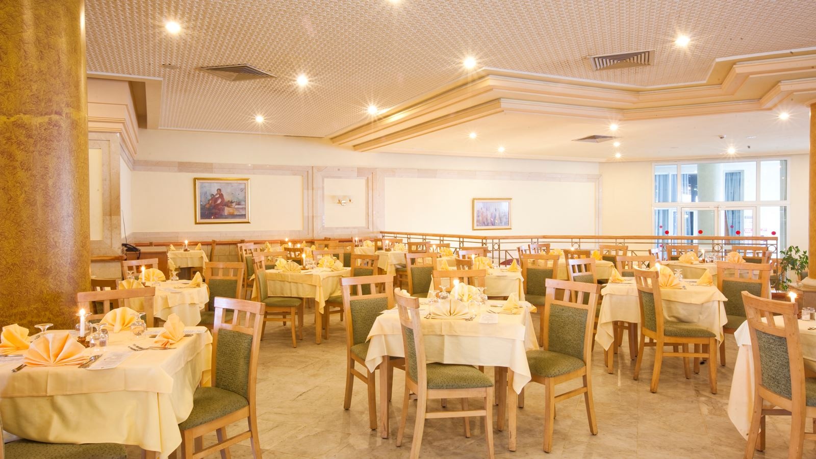 restaurants-buffet-restaurant