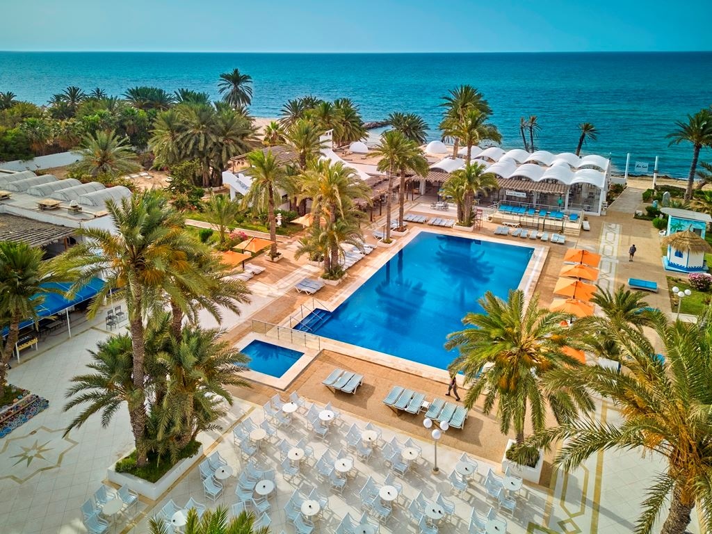 pools-outdoor--indoor-pool