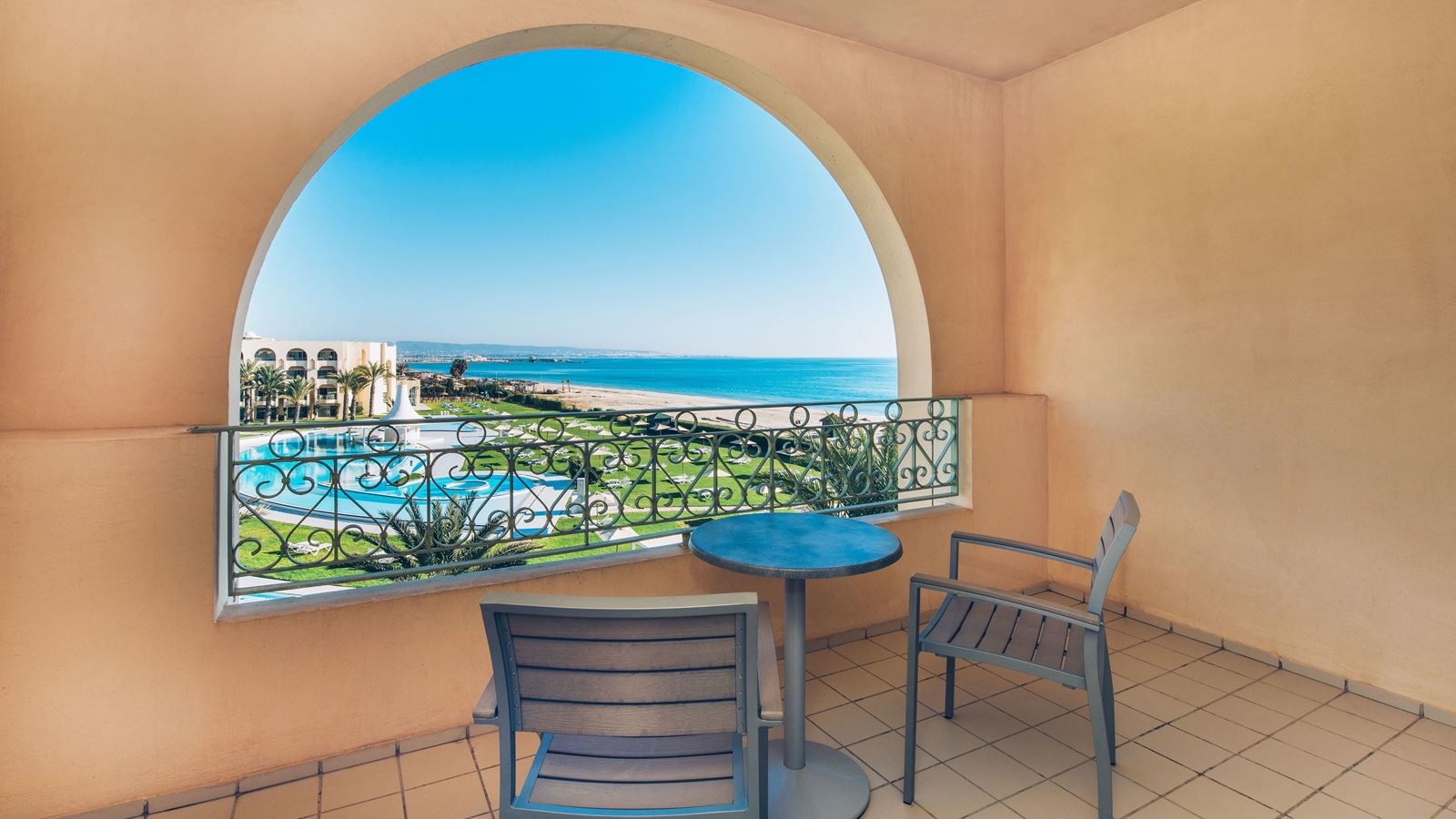 rooms-suite-junior-seaview