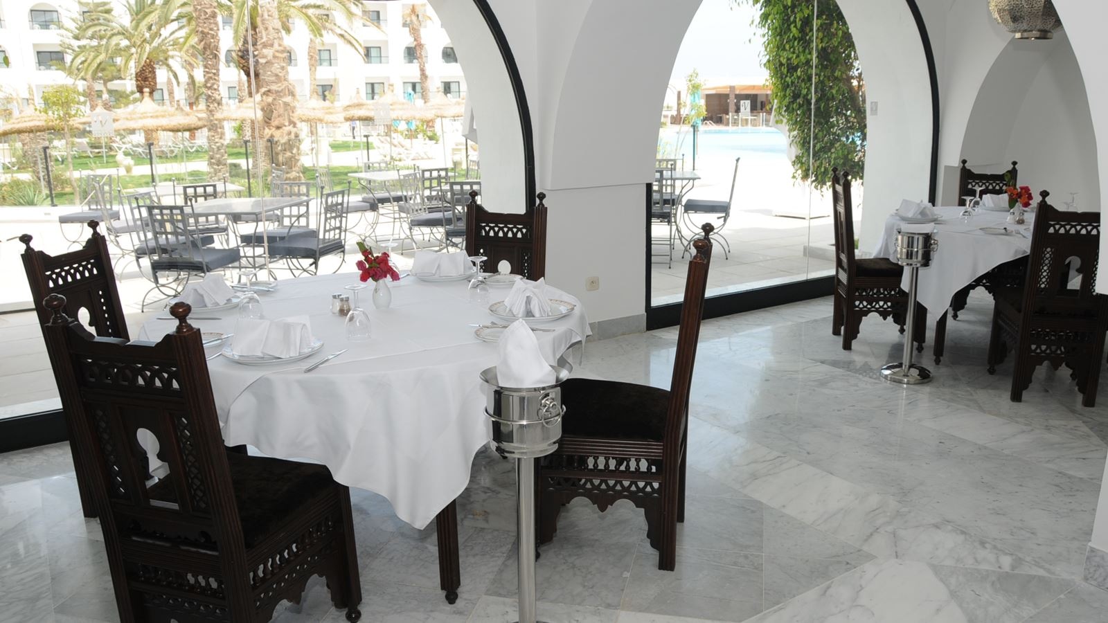 restaurants-restaurants