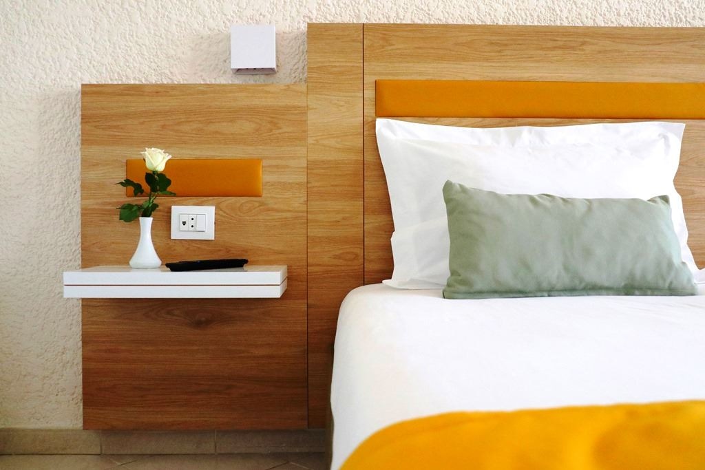 rooms-single-standard-room-gardensea-view