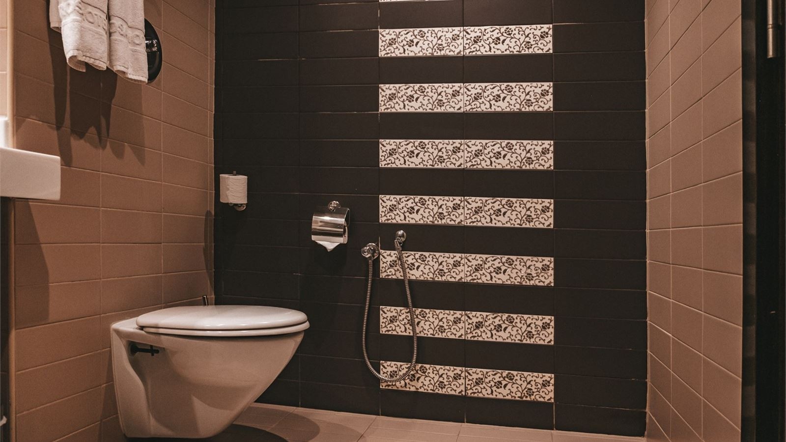 rooms-room-quadruple-garden-view