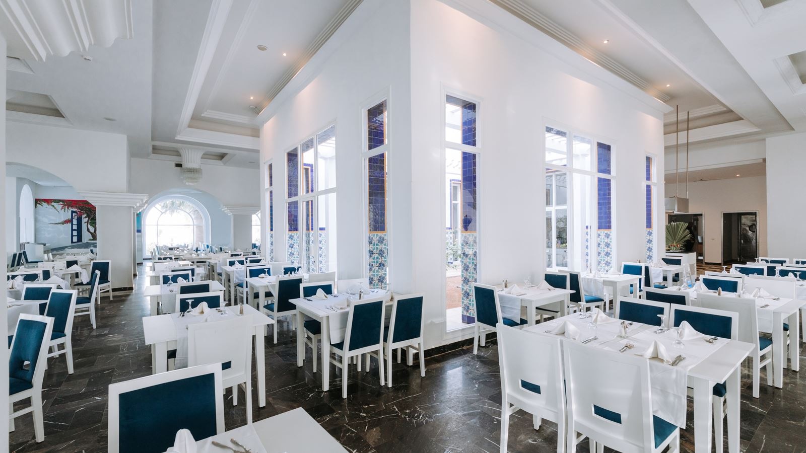 restaurants-main-restaurant--el-menzel