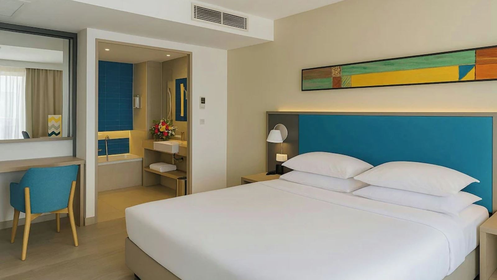 rooms-suite-partial-seaview