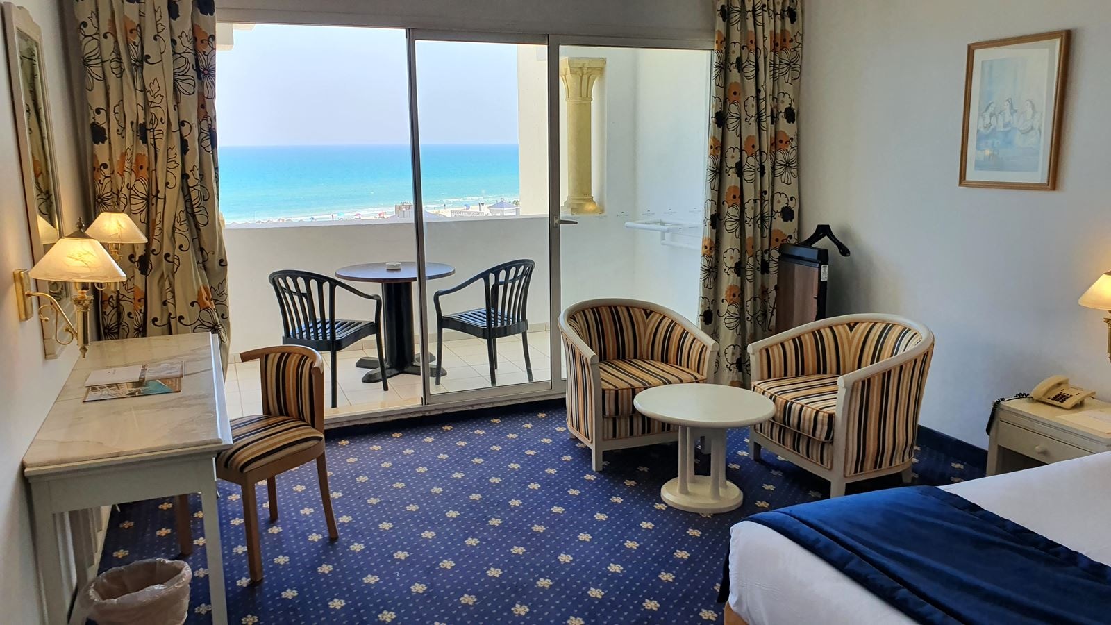 rooms-room-standard-seaview