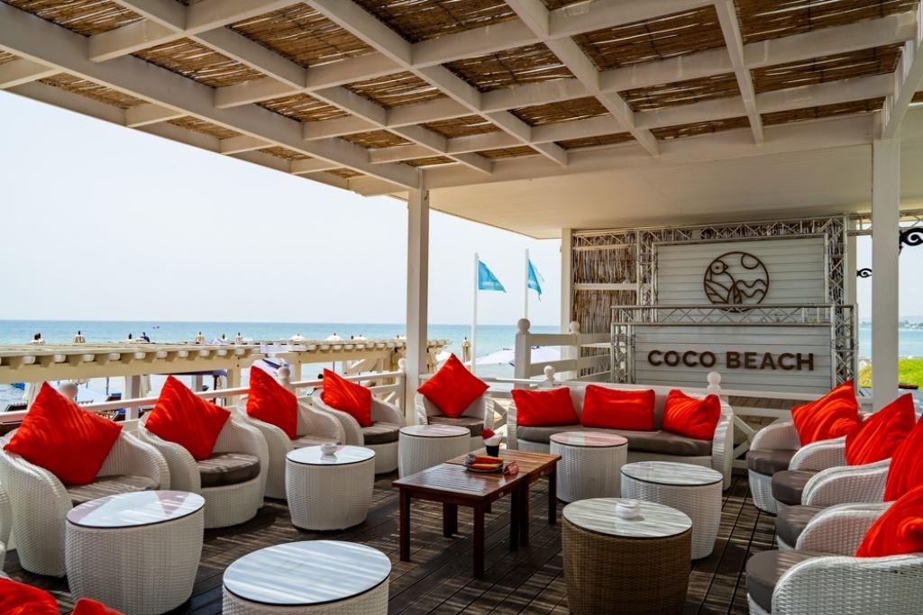 restaurants-a-la-carte-restaurant-on-the-beach-coco-beach