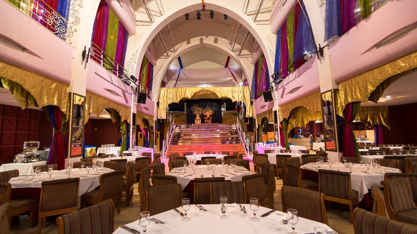 restaurants-mediterranean-dinner-medina-belisaire---thalasso-hotel