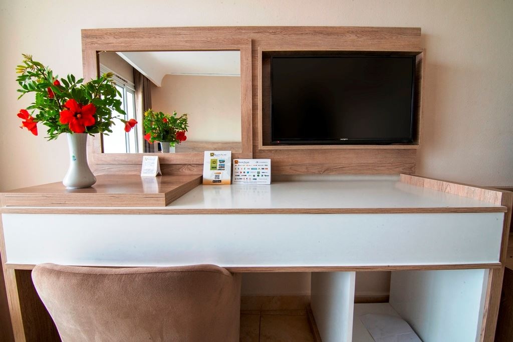 rooms-quad-standard-room-sea-view