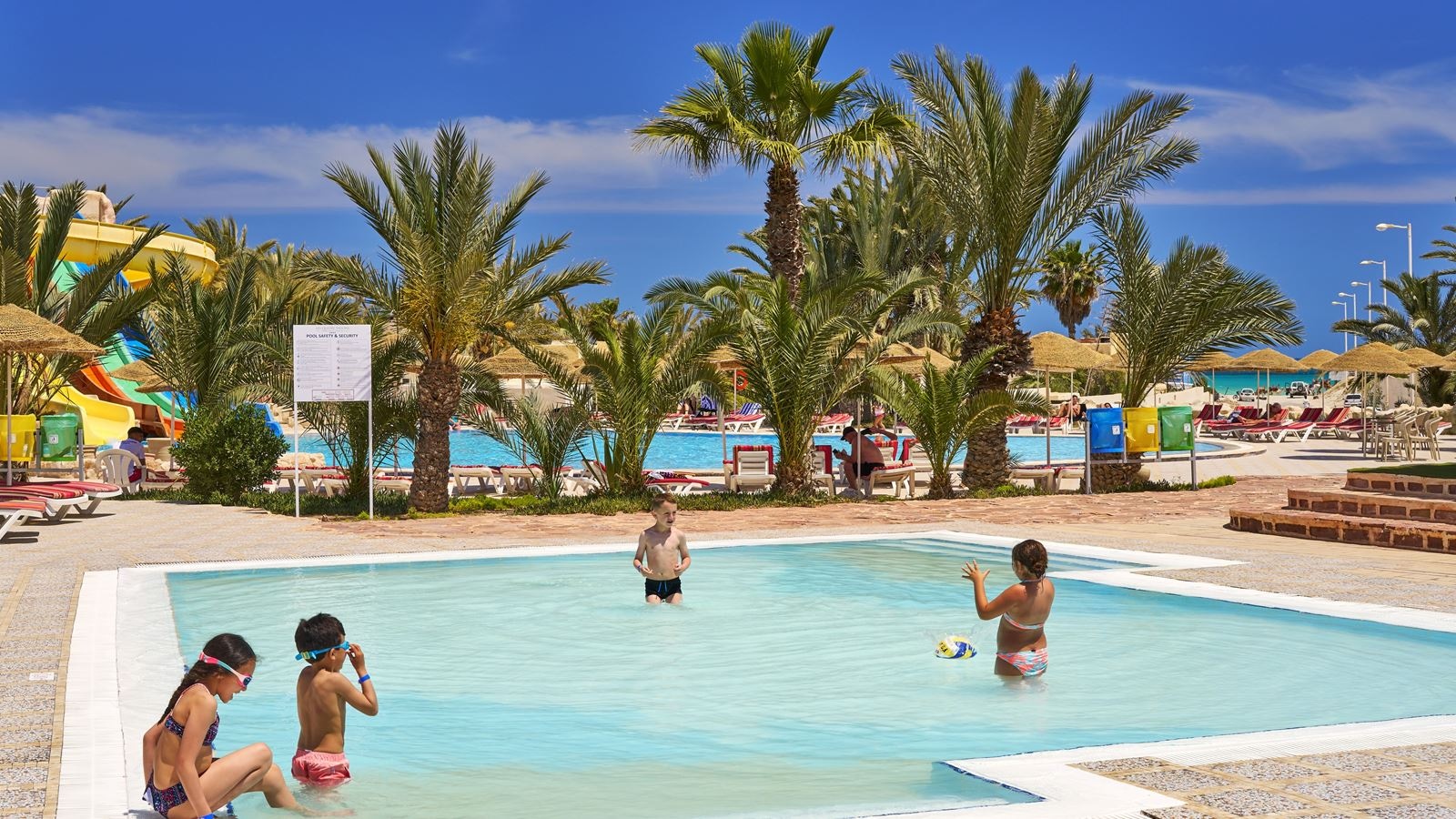 pools-outdoor-childrens-pool