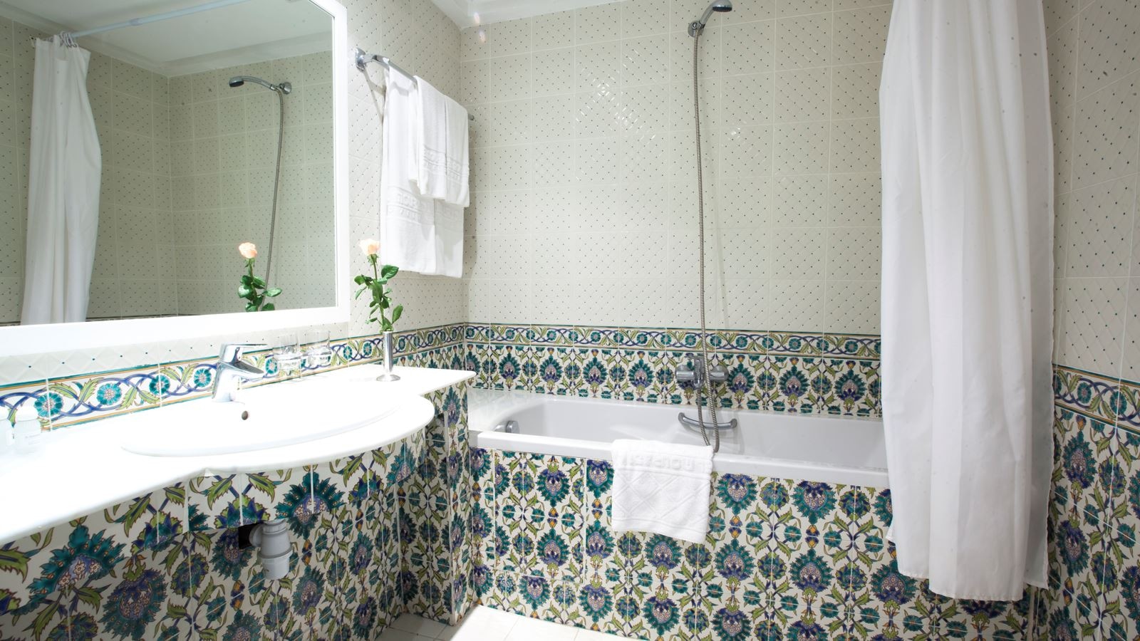 rooms-standard-room-balcony-or-terrace