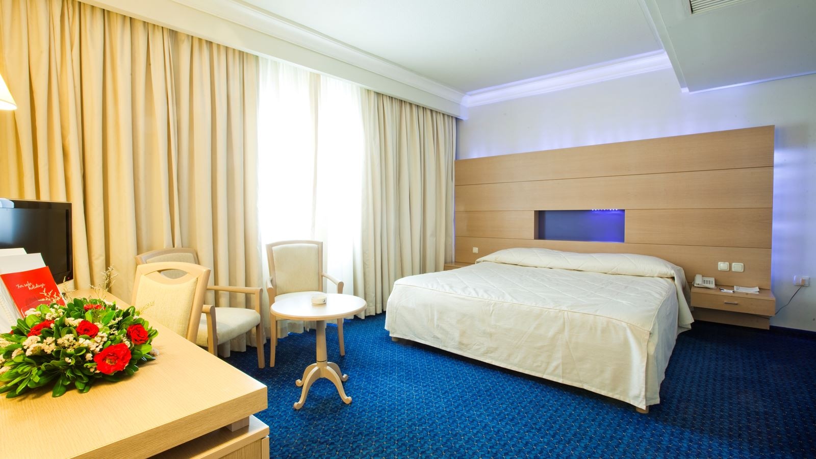 rooms-suite-junior-balcony-or-terrace