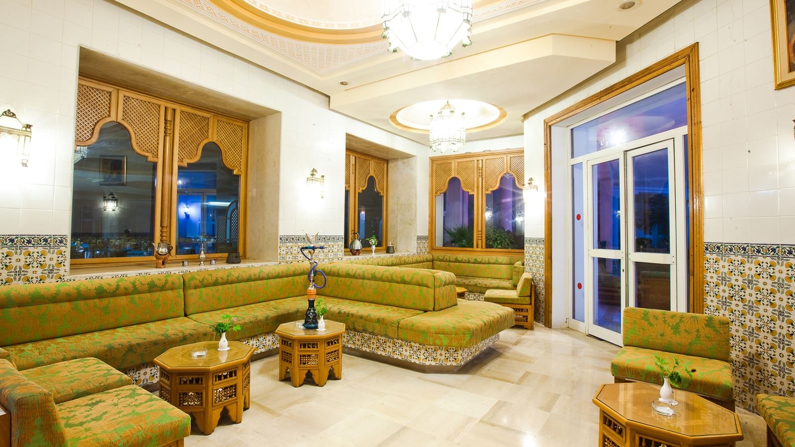 bars-salon-bar-emeraude