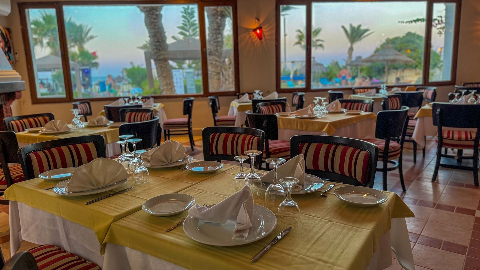 restaurants-main-building